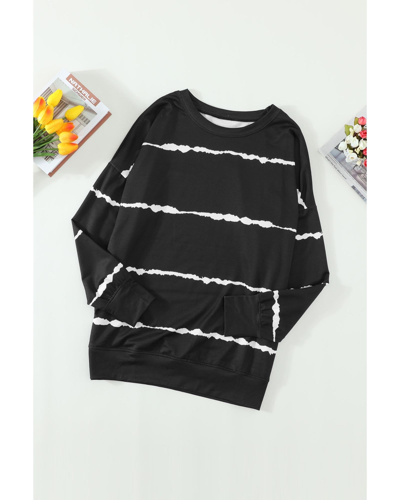 Azura Exchange Abstract Striped Long Sleeve Sweatshirt - S