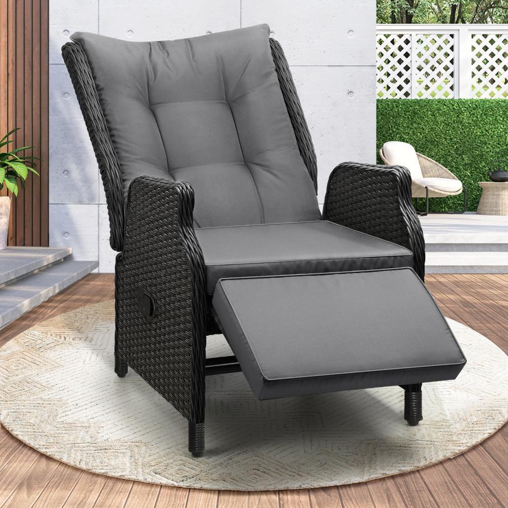 Outdoor Recliner with Adjustable Footrest Black