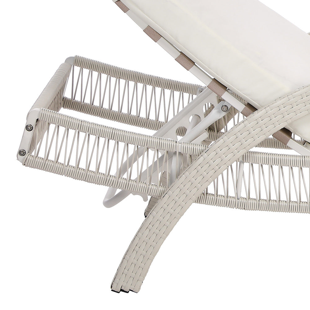 Livsip Sun Lounge Wicker Bed Outdoor Patio Furniture Beige