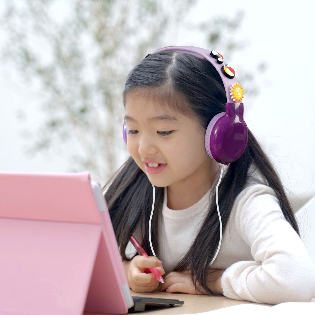 Kids Wired Headphones with Charms Pink