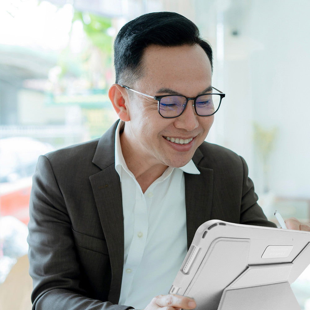 iPad 10.9-inch Wireless Keyboard Case White