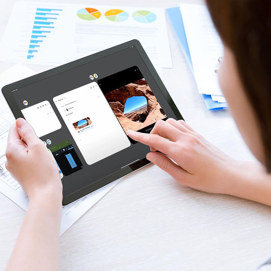 10in 4G Android Tablet with Case and Earbuds