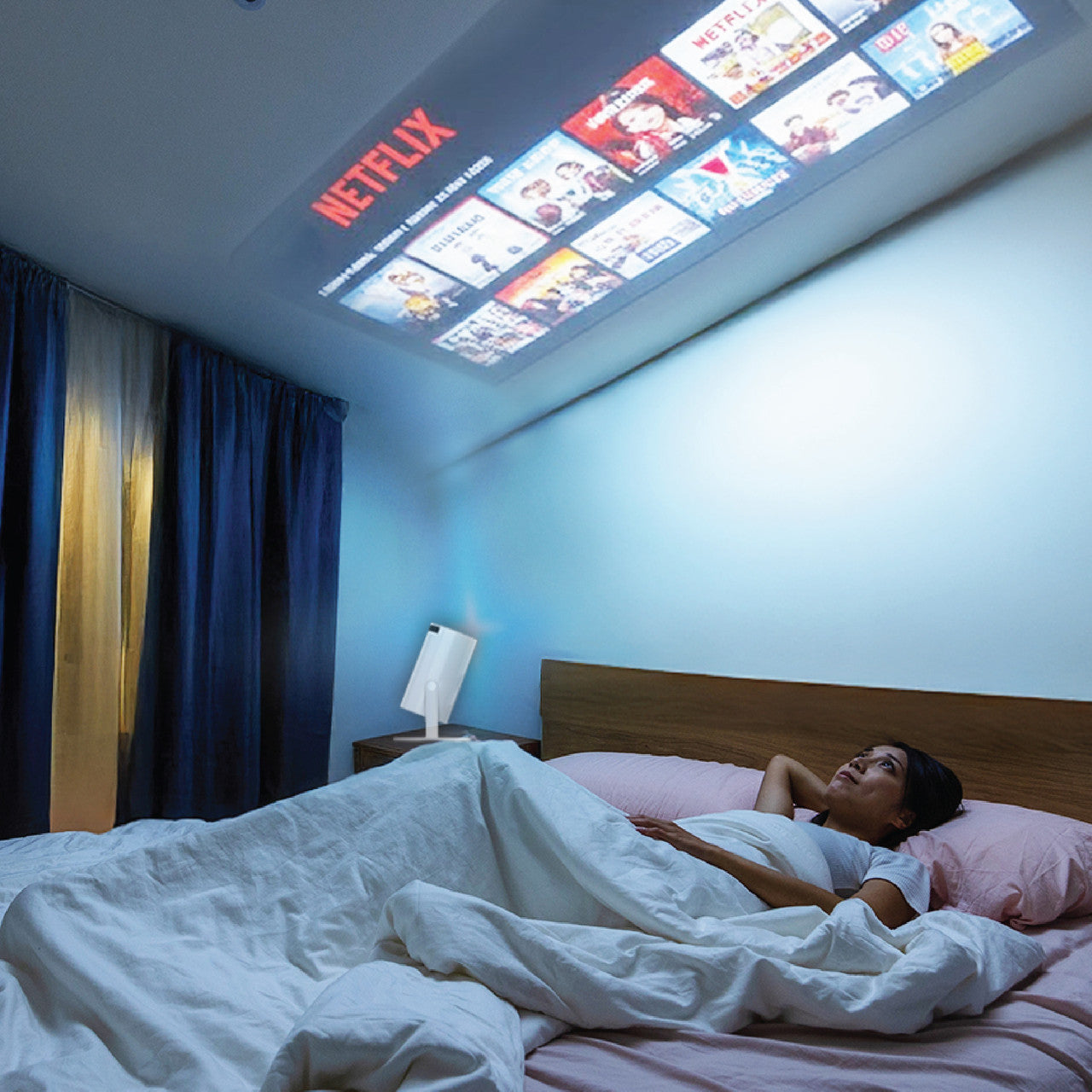 Smart Projector with Games White