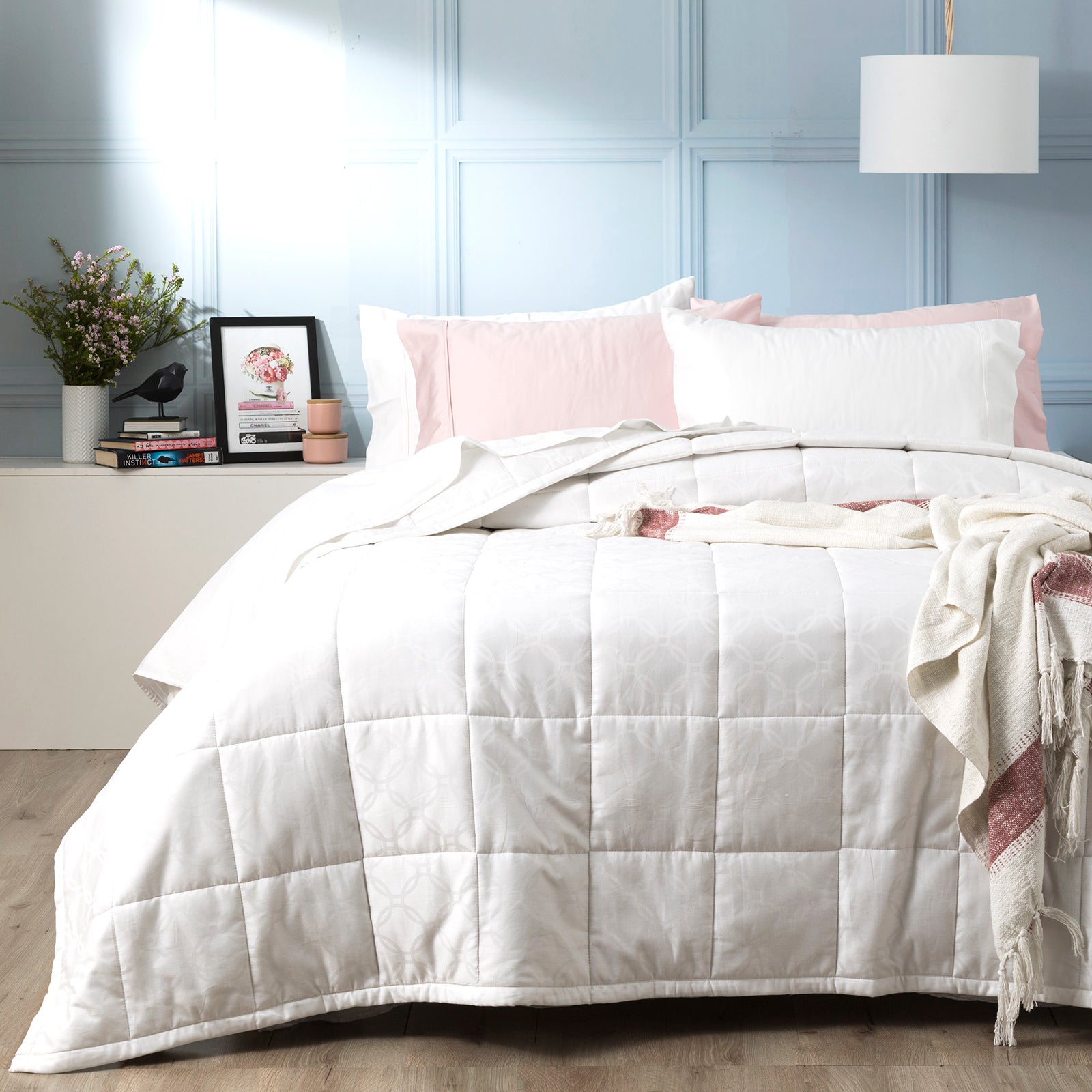 Josephine 500 TC Cotton Jacquard White Comforter Set   King