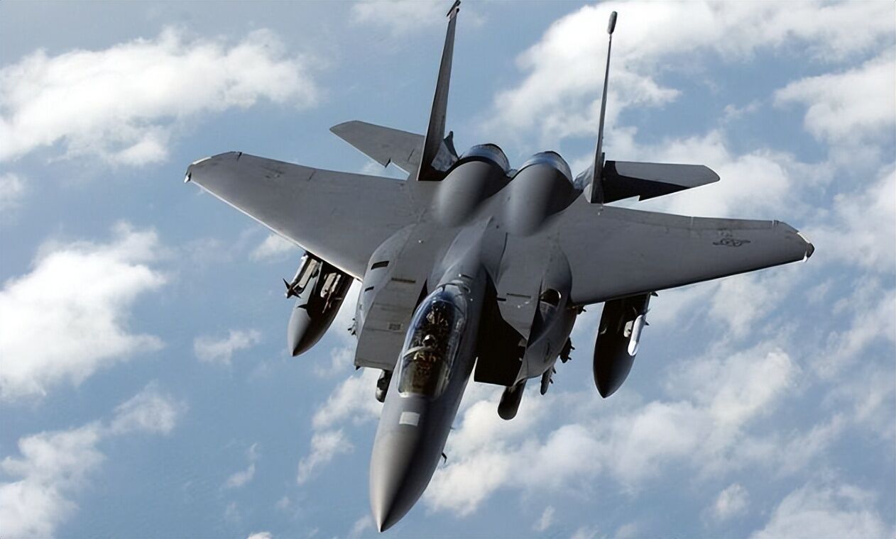 F-15 Eagle Fighter Jet Building Blocks Set, 223 Pieces Military Aircraft Model Kit for Kids & Enthusiasts（F15 fighter）