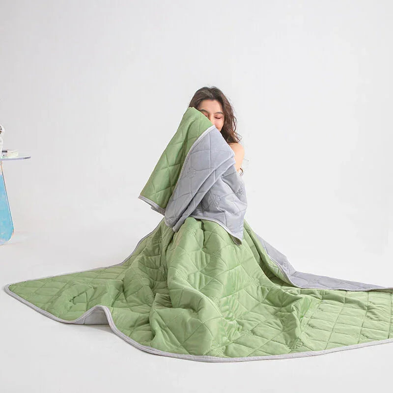Christmas gifts for loved ones Aussie Summer Cooling Quilt – 4 Sizes, Breathable, Lightweight & Skin-Friendly for Refreshing Sleep All Season(apple green,150cm*200cm)