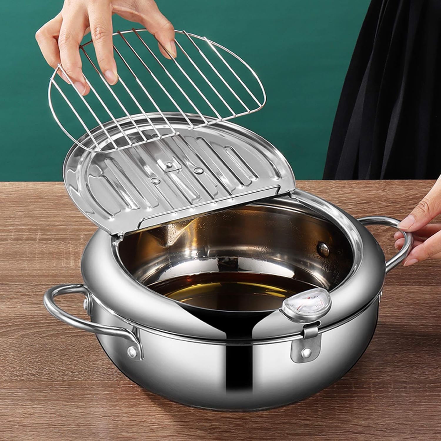 Stainless Steel Deep Fryer Pot with Basket for Tempura, Chips and Fried Foods, Suitable for Induction and Gas Cooktops, 24 cm, Silver