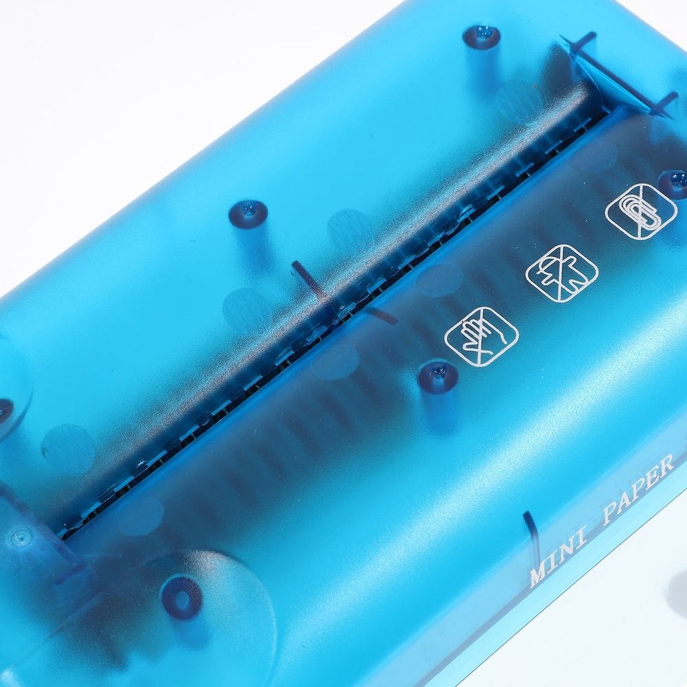 Blue Wear-Resistant Manual Shredder for Home Easy Crank Operation