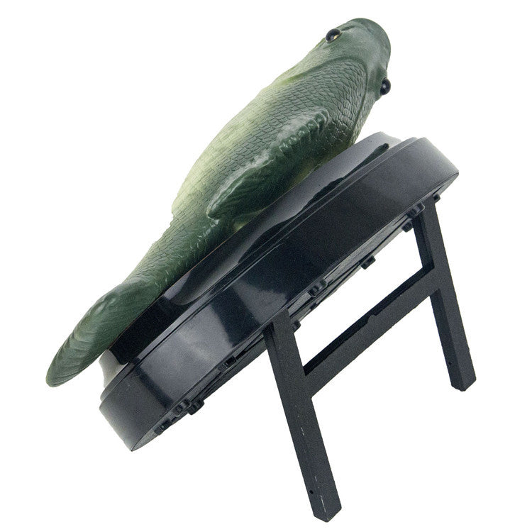 Singing Fish Decoration - Green with Square Base