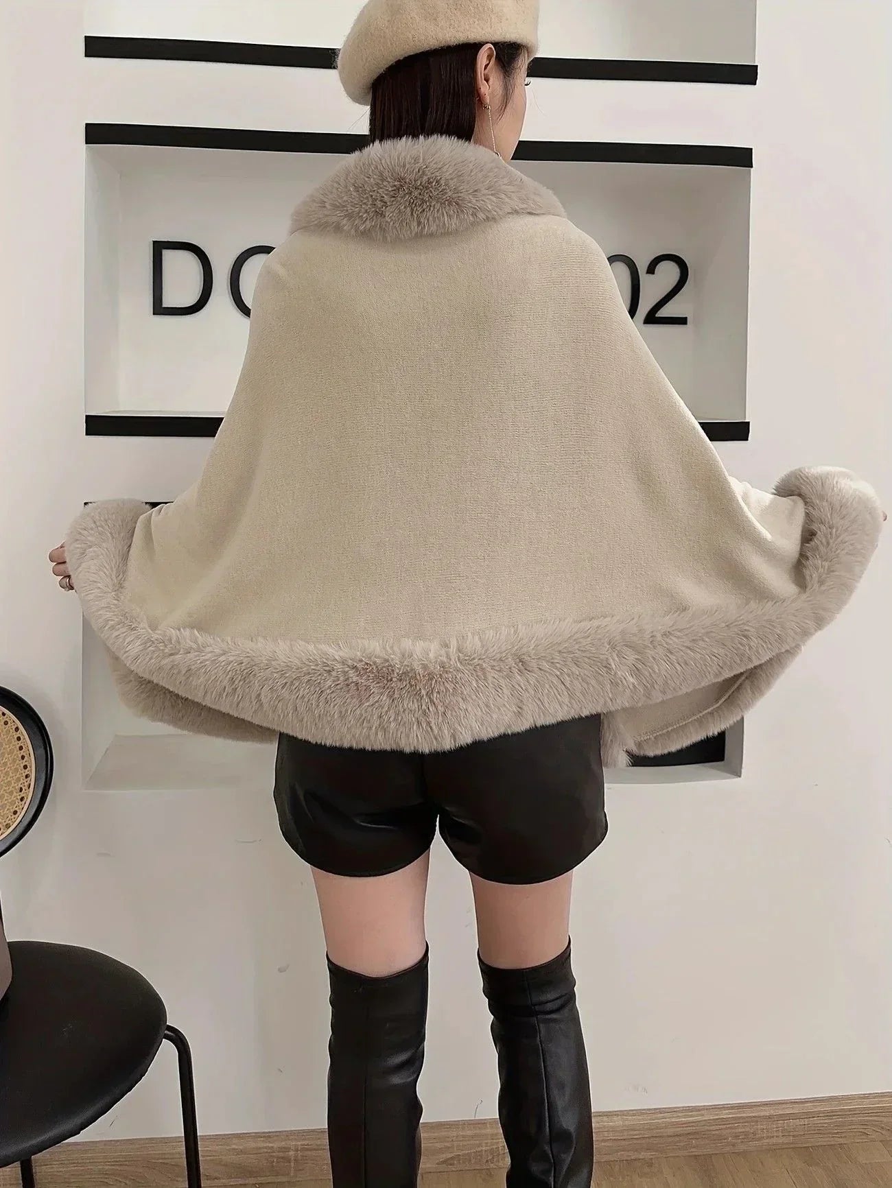 Imitation Mink Collar Knit Shawl: Autumn/Winter Retro Cape, Elegant, Versatile, and Flattering(WHITE)