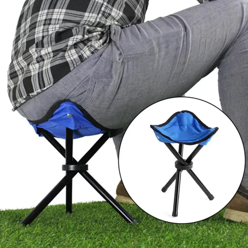 Travel Folding Camping Stool, Camping Fishing Stool for Adults, Portable Tripod Seat Fishing Chair Seat for Camping Fishing Hiking Gardening and Beach Garden Painting (Red)