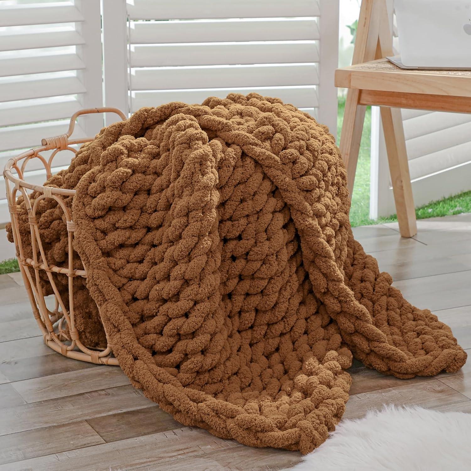 Chunky yarn - Hand-knitted blanket - 25 metres - Extra soft - DIY - Cushion - Blanket - Pet bed - brown