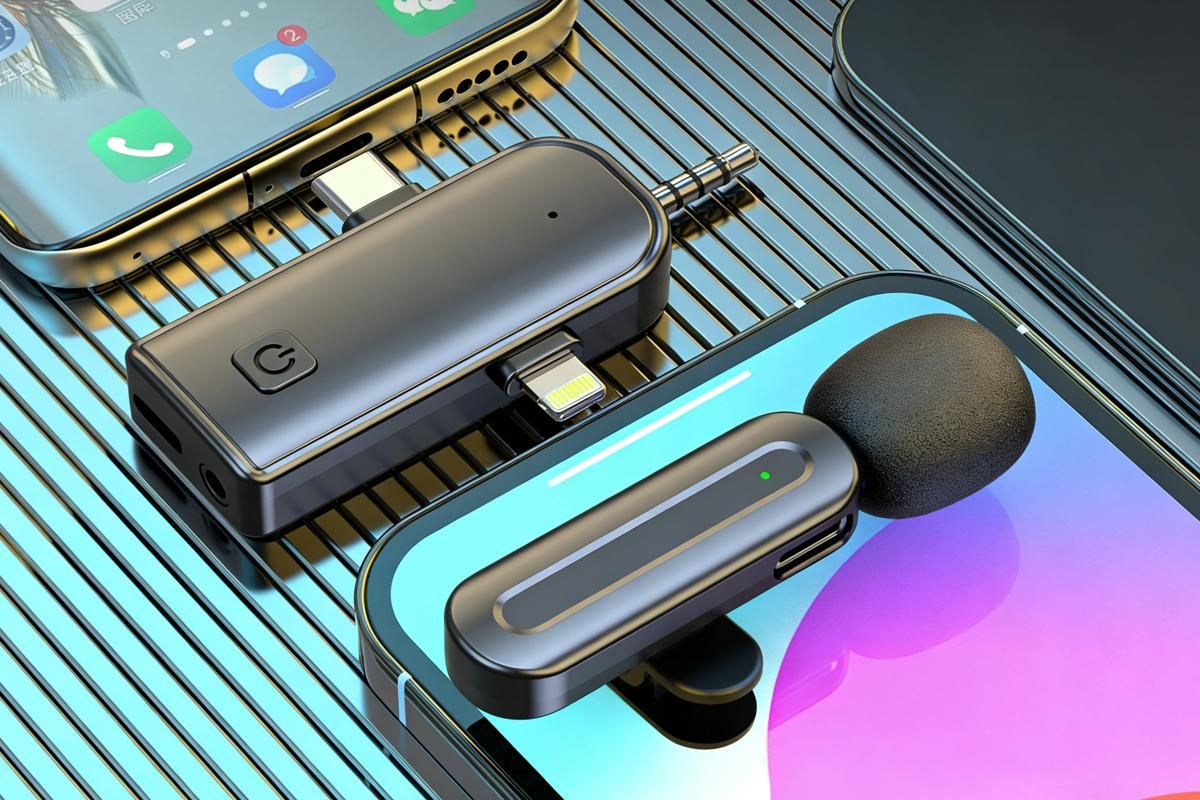 2.4G Wireless Lavalier Microphones for iPhone Android USB-C Lightning Plug Play