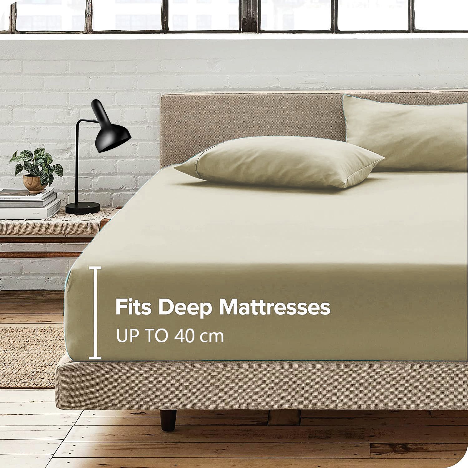 Hotel Quality Fitted Sheet - 1 Piece Fitted Sheet  -Breathable Bedding - Wrinkle, Fade, Stain Resistant- 16inch/40cm Deep Pocket Fitted Bed Sheet-Wrinkle and Fade Resistant,(Cream White,Queen)