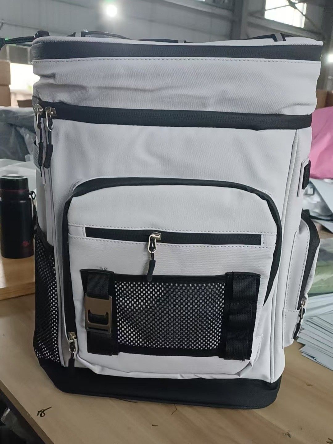 Large Capacity 30L Insulated Cooler Backpack Leakproof Waterproof Thermal Bag for Outdoor Picnic Camping Beach Fishing Travel Hiking and Day Trips (Black)