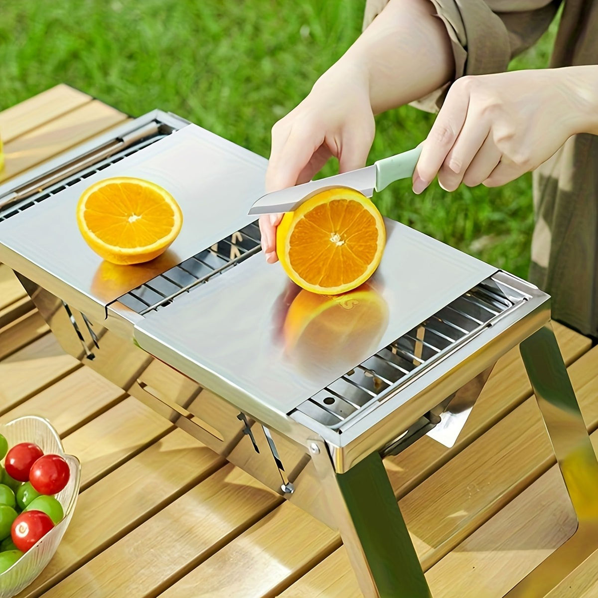 Silver Gray portable barbecue grill, outdoor grill, camping grill, lightweight grill, picnic grill, courtyard grill, Australian BBQ, even heat distribution grill
