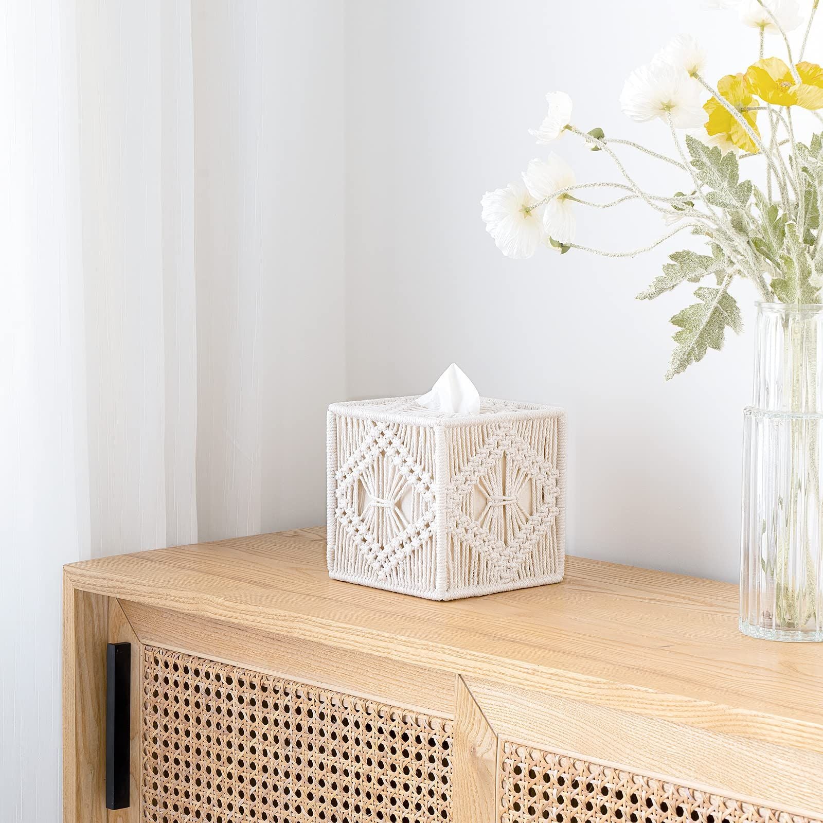 Square Open-Bottom Tissue Box Holder Boho Decor Tissue Organizer Bohemian Handmade Woven Tissue Cube Box for Bathroom Bedroom