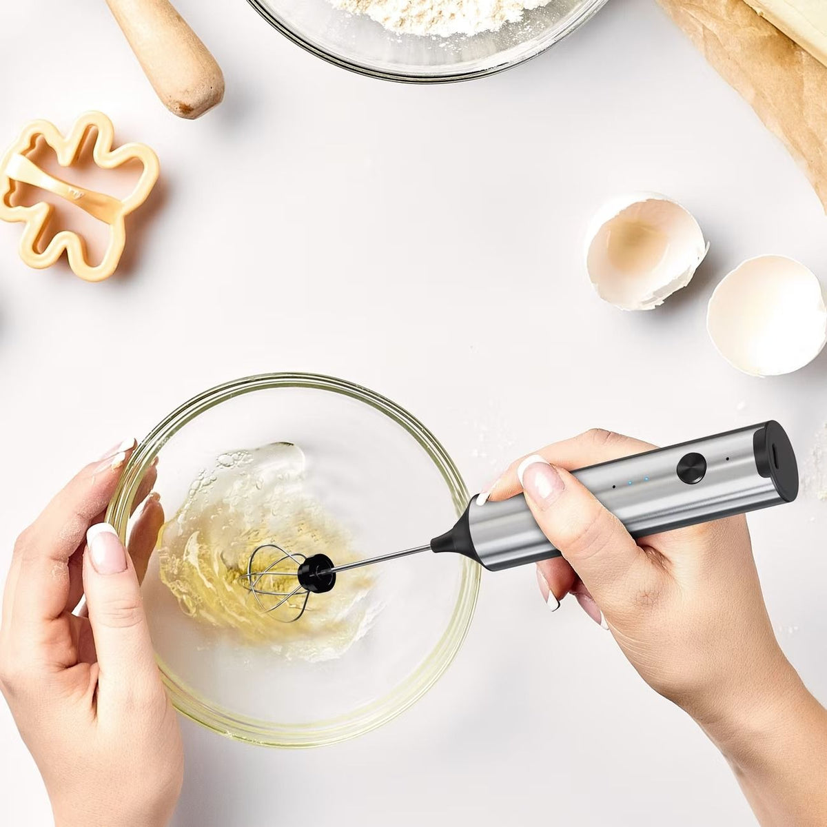 Electric Milk Frother Egg Beater 2-in-1 Type-C Charging 304 Stainless Steel 3-Speed Adjustable Dual Replaceable Heads 1500mAh Coffee Foaming Baking Artifact.*(Double-layer electric milk bubbler+egg beater+storage bracket +TypeC charging cable)