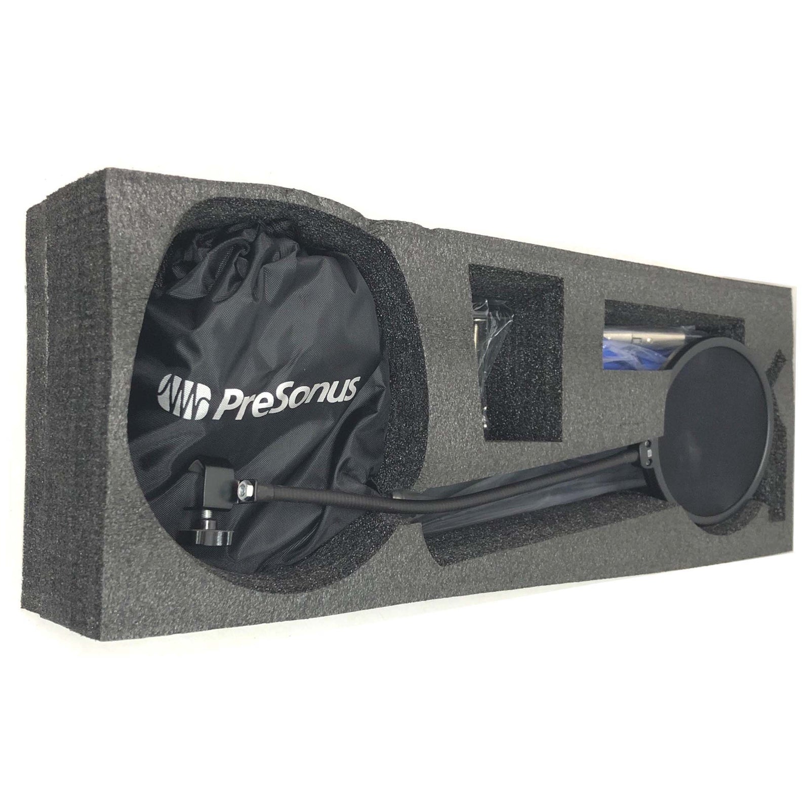 HD7 Monitor Studio Wired Headphones with Bonus Broadcast Pack