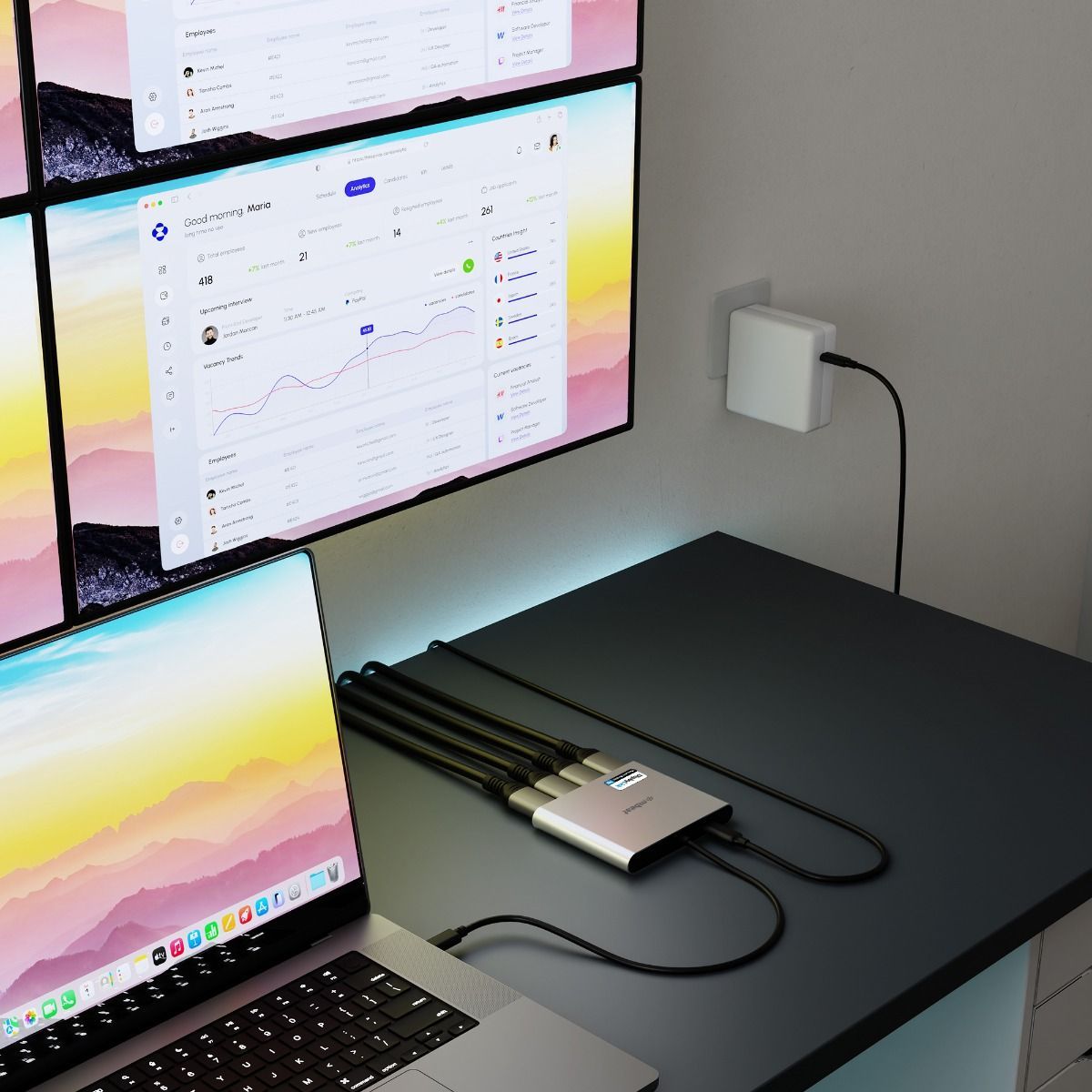 USB-C Quad 4K HDMI DisplayLink® Adapter with PD Pass-through