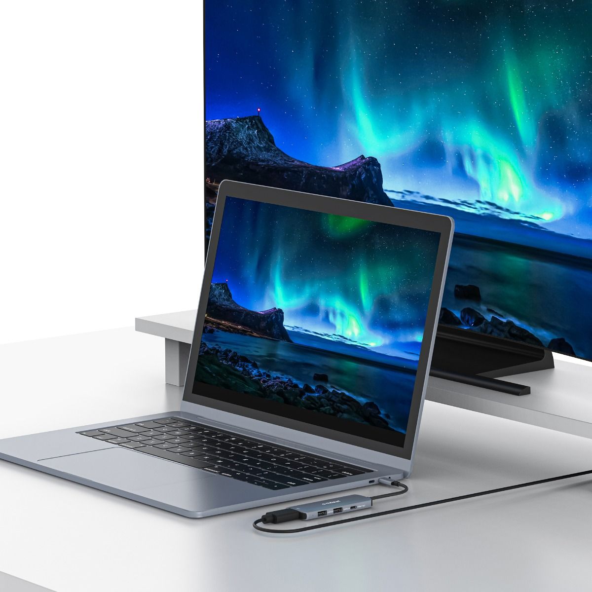 7-in-1 USB-C 3.2 Gen2 Hub with 8K Video, 10Gbps Data - Space Grey