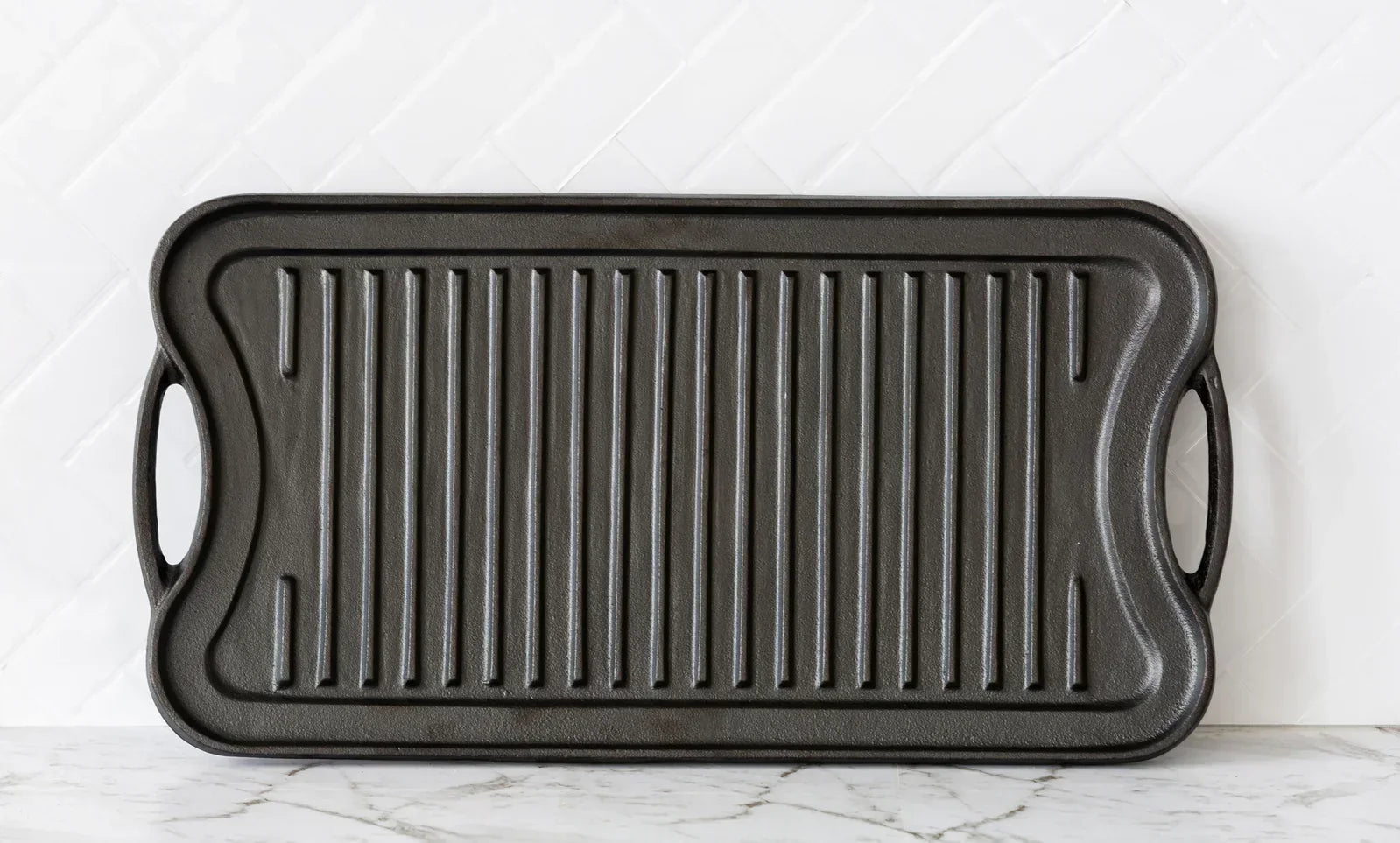 Oil-seasoned Ready to use 50.7x25.8cm Reversible Cast Iron Grill - Black