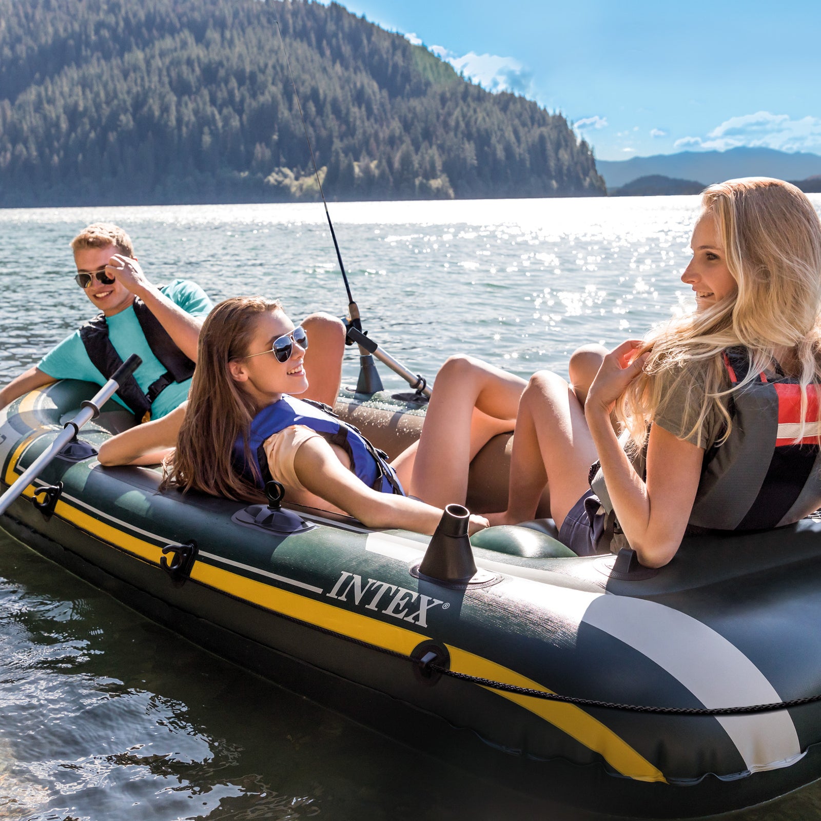 Seahawk 3-person Inflatable Boat Set