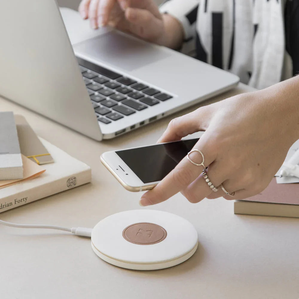 Wicharge 2 Wireless Qi Charger 15W - White