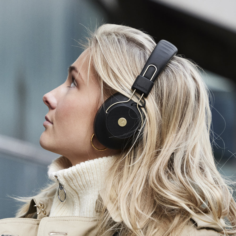 Abeat Qi Bluetooth Headphones W/ Anc - Black