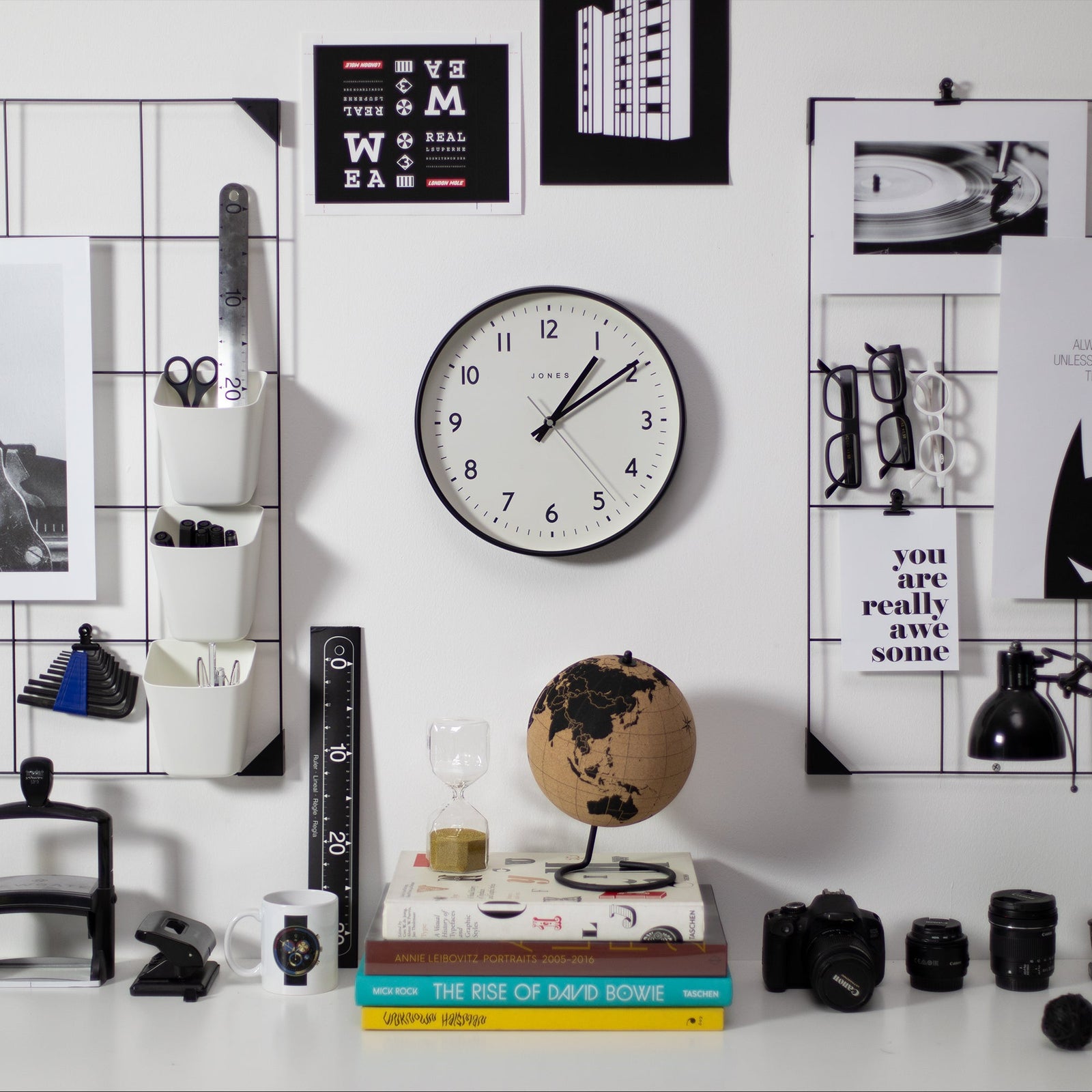 Jones Jam Clock Matte Black