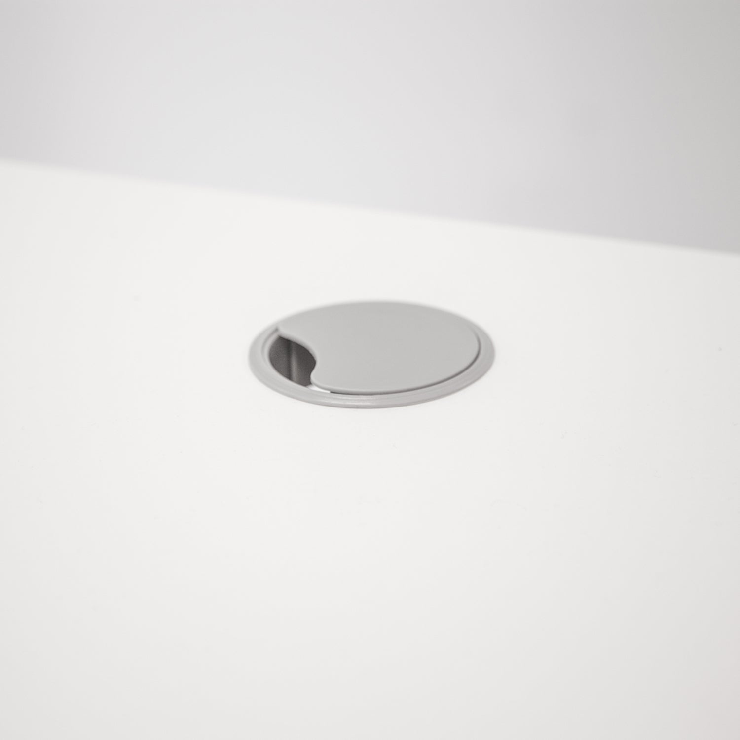 ErgoDesk AUTO Series Automatic Standing Desk 150cm in White & Black