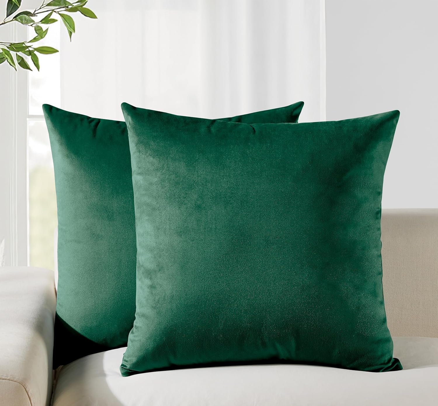Twin-Pack Velvet Cushion Covers - Soft Microfibre Cushion Covers with Hidden Zipper (Emerald Green, 65cm*65cm)