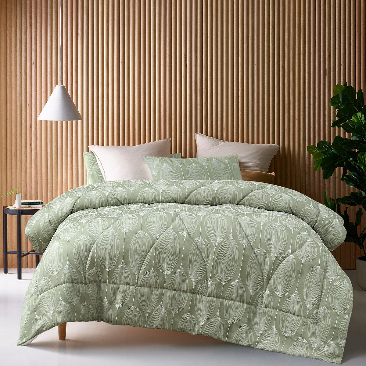 Leaf 3 Piece Jacquard Comforter Set Queen