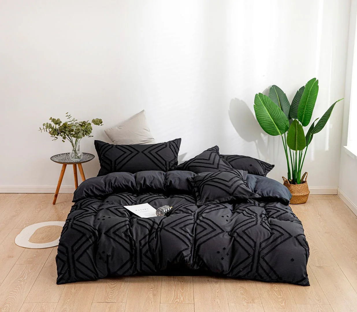 Tufted Textured Jacquard Queen Size Black Duvet Quilt Cover Set