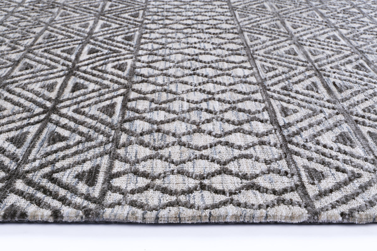 Amritsar AMRI04 Charcoal & Beige 240x330