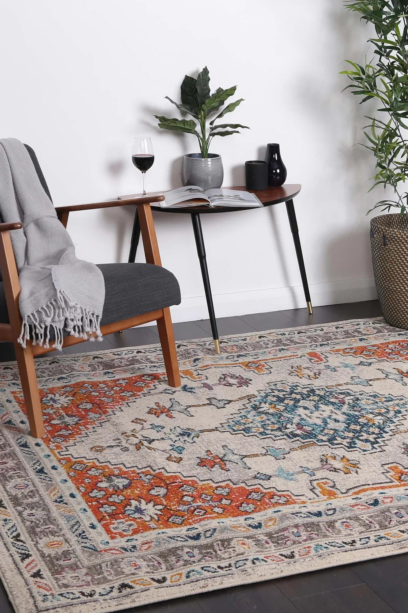 Transitional Distressed Rug – Erased‑Weave Design, Easy‑Care Polypropylene 240x330