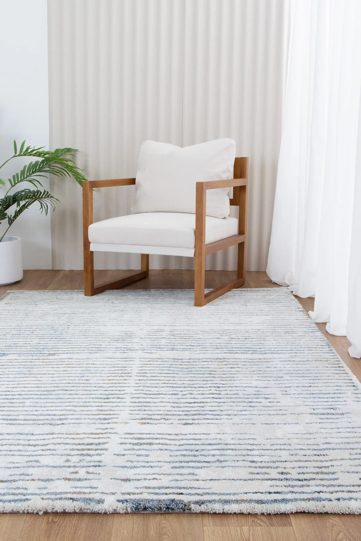 Indulgence Polyester Rug – 2cm Thick Plush Soft Pile, Luxurious Comfort 120x170cm