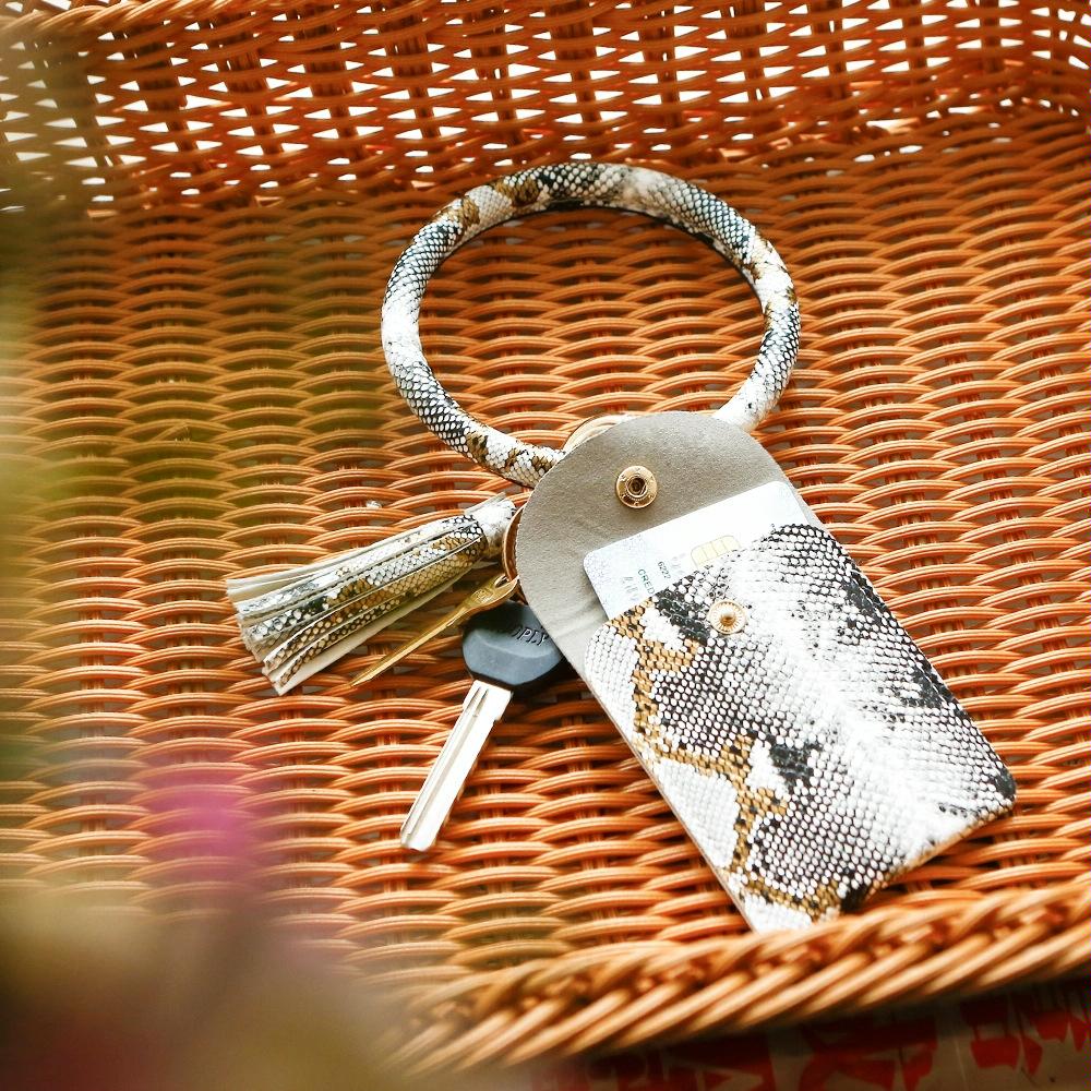 Snake Print Wrist Keychain Coin Purse Black Pu Leather Bracelet Card Case - Green
