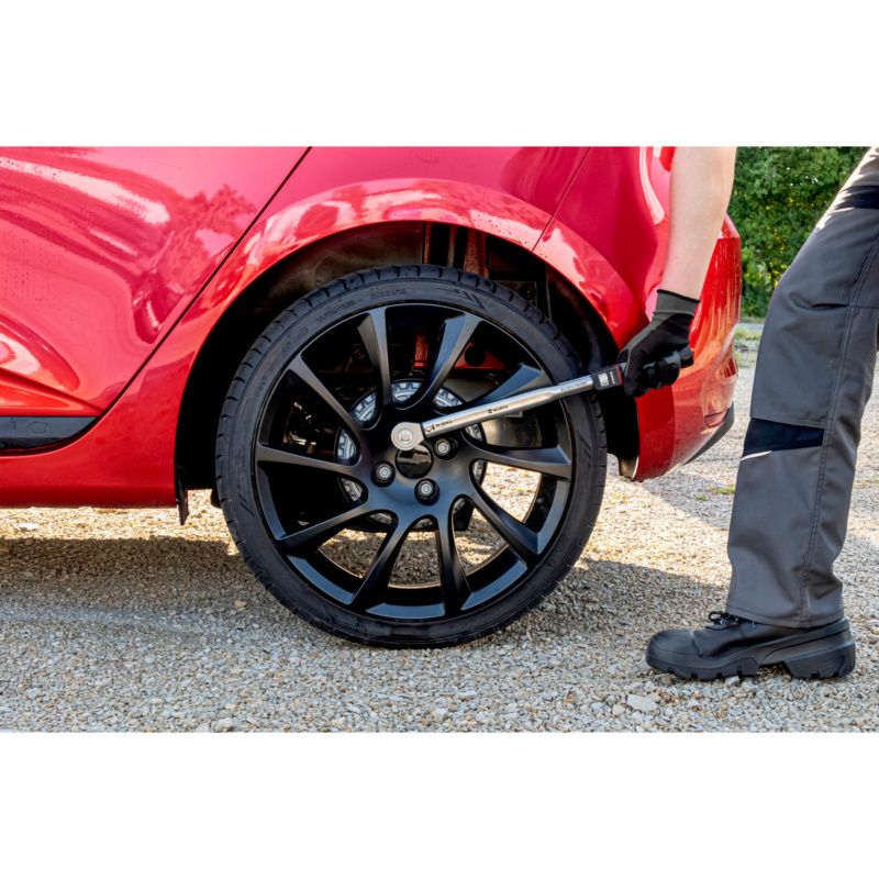 1/2 Inch Torque Wrench 40-200Nm Ratchet Drive Tool for Precise Bolt Tightening