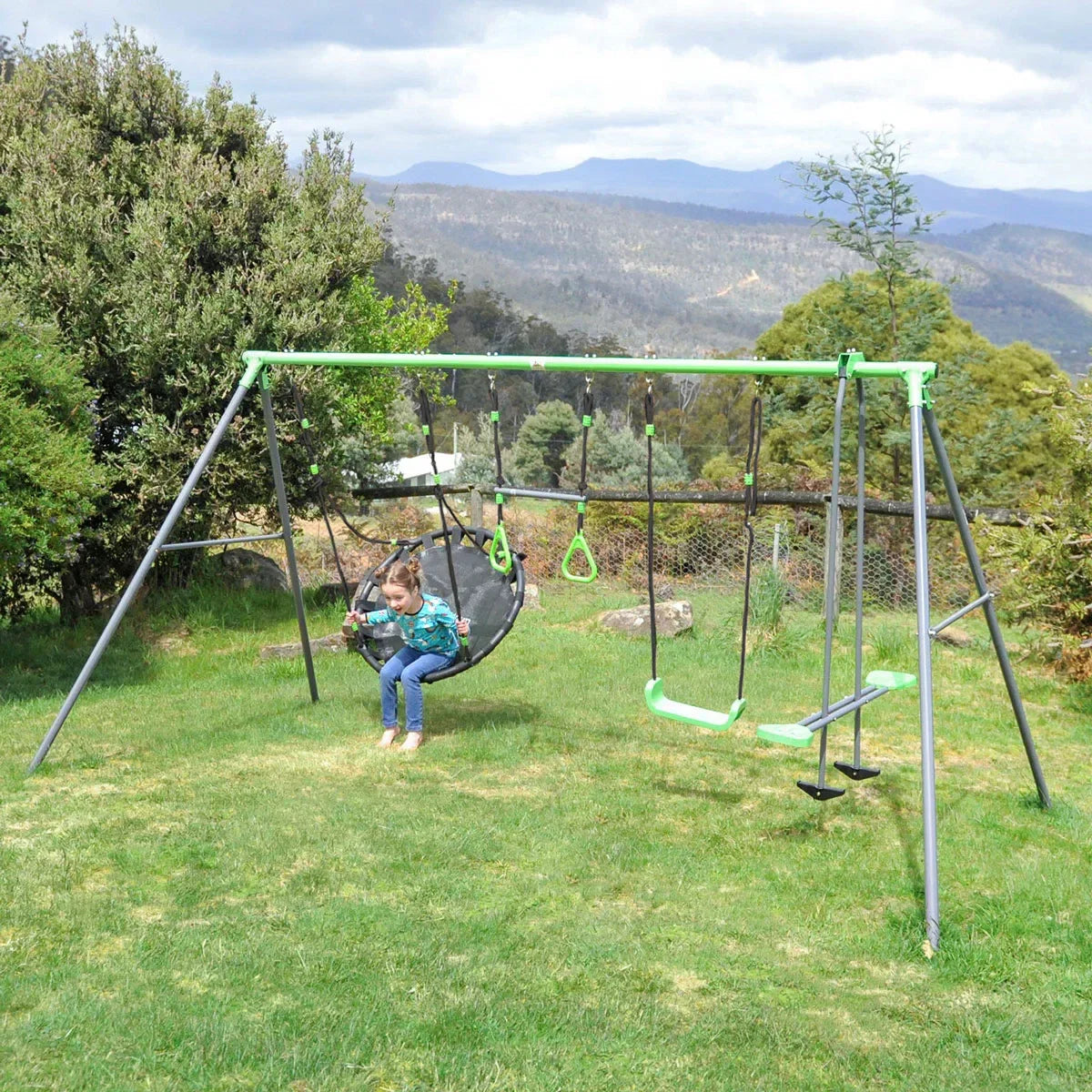 Lynx 4 Station Swing Set