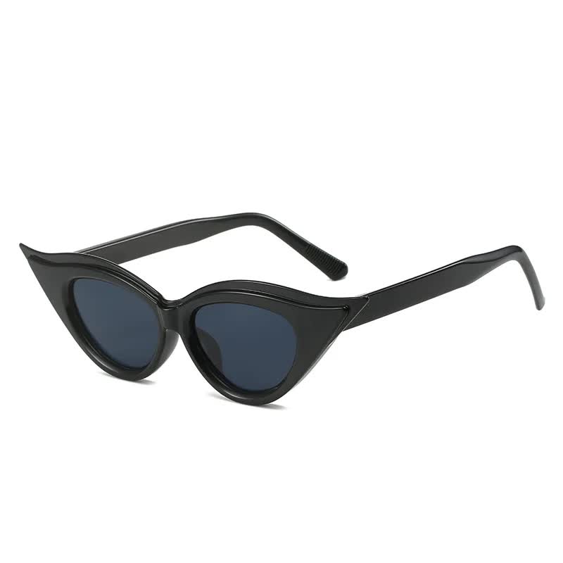 Retro Cat-Eye Sunglasses - Stylish Black Vintage Frames for Women