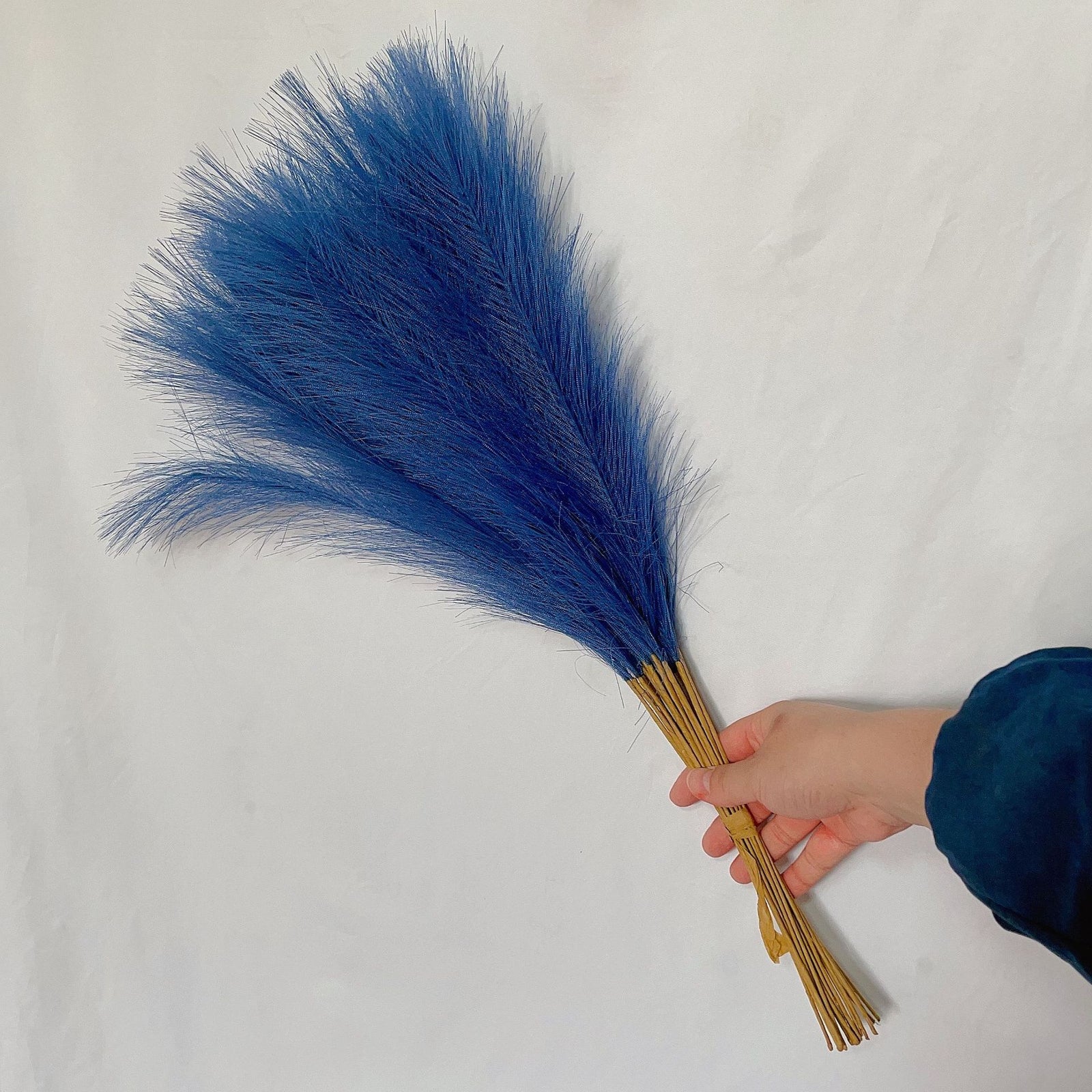 20 sticks Natural Peacock Blue Pampas Grass Bouquet-21.65