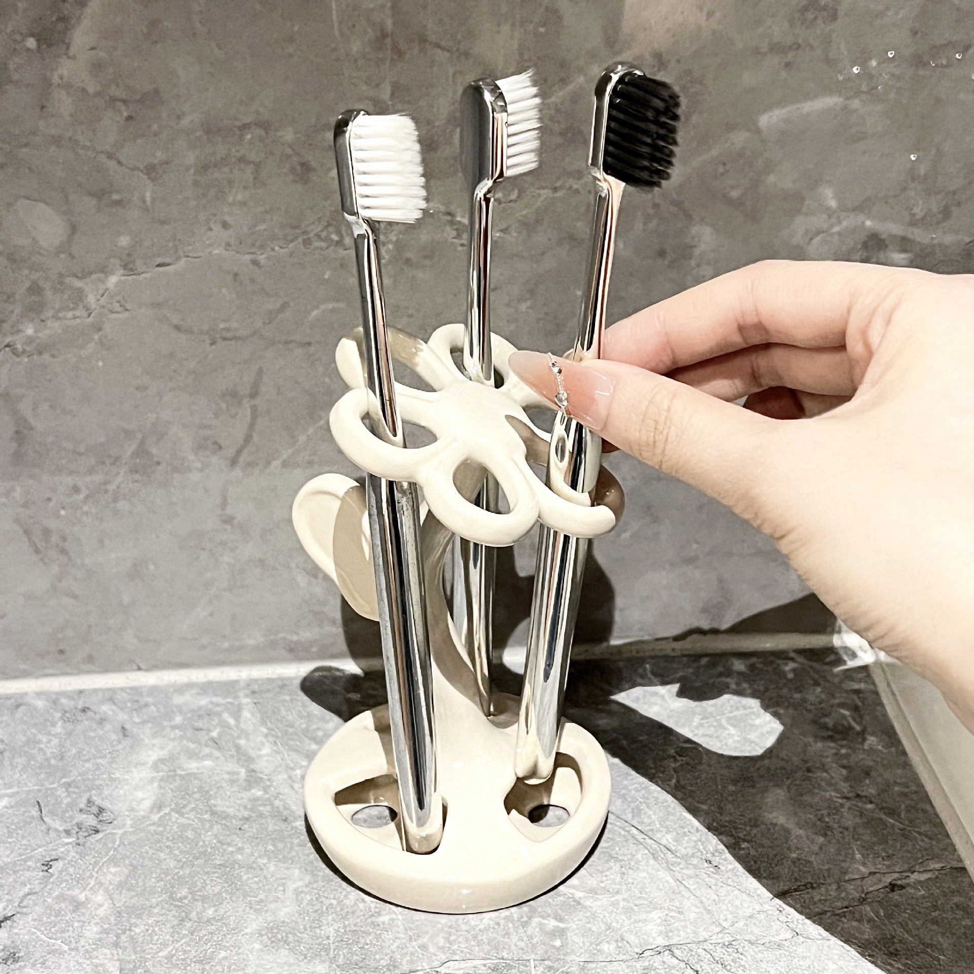 White Creative Ceramic Toothbrush Holder  Makeup Brush & Eyebrow Pencil Organizer for Bathroom, Stylish and Practical Toothbrush Stand