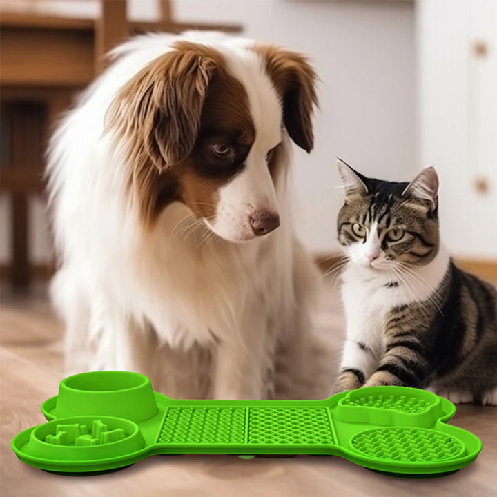Green Silicone Pet Licking Mat Slow Feeder Pad with Strong Suction and Foldable Design, Heat Resistant -40Â°C to 240Â°C, for Dogs and Cats