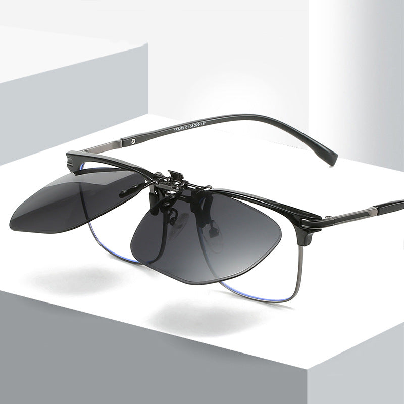 Black-grey 2-Piece Flip-Up Sunglasses Clip-On Set for Glasses - UV-Protective Square Polarized Lenses for Driving