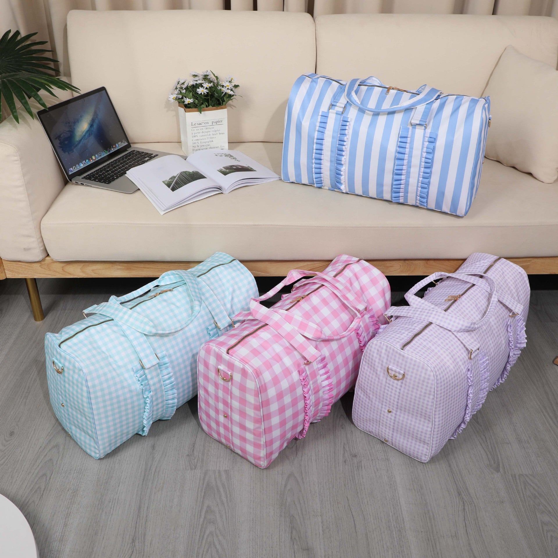 Blue Travel Bag with Large Capacity - Stylish Striped Backpack for Short Trips, 40x28x10cm