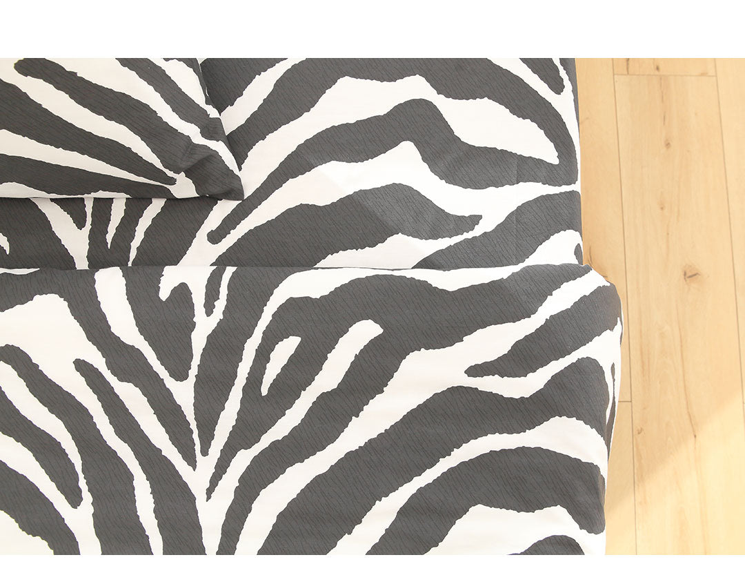 Leopard Duvet Cover - 3 Piece Bedding Set with Corner TiesQuilt cover 230cm x 265cm, pillowcase 51 x 92cm