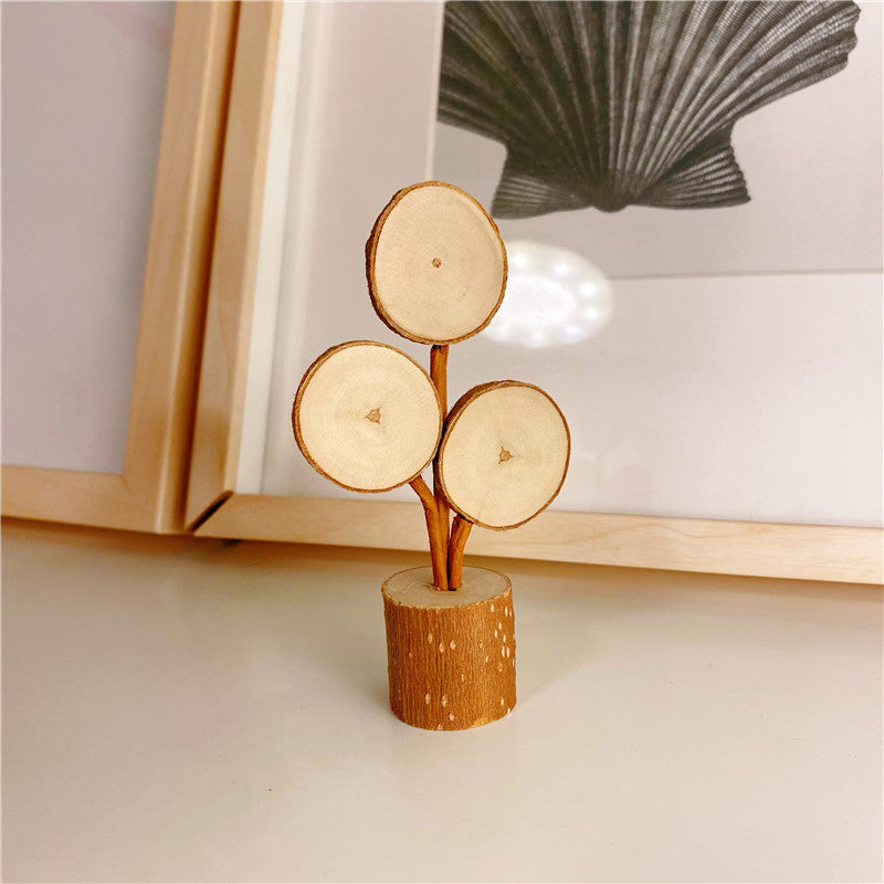 Brown Charming Wooden Disc Desktop Decoration - Rustic 8-10cm Wood Craft for Home Elegance