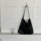 Black Fashionable Minimalist Bucket Tote Bag - Versatile & Spacious for Daily Commutes