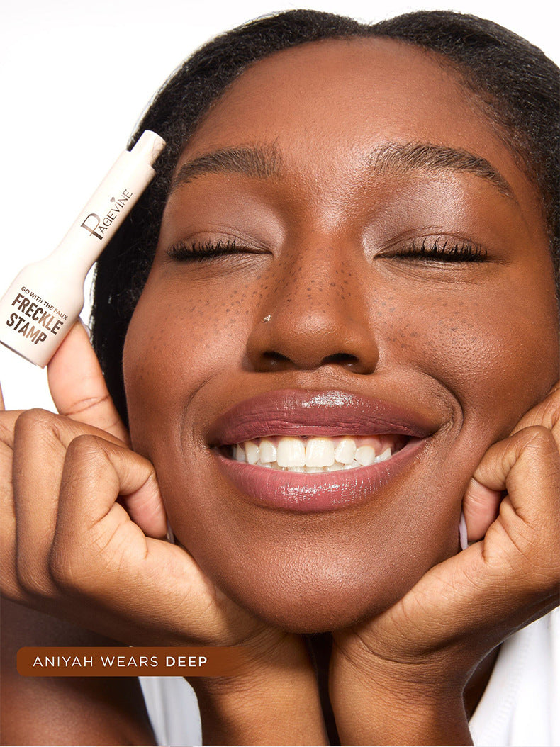 Effortless Faux Freckle Stamp Pen - Natural Looking Freckle Clusters in Seconds(MEDIUM)